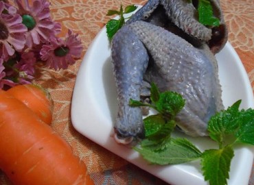 Cách nấu cháo gà ác đậm đà tăng chất cho con!