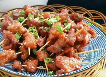 Thịt xiên làm theo cách vừa đơn giản mà lại vừa ngon